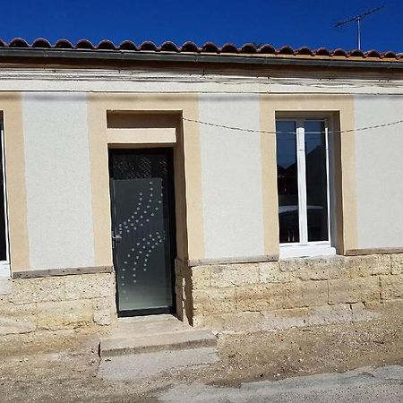 Maison Classee 2 Etoiles En Plein Coeur De Margaux Villa Exterior foto